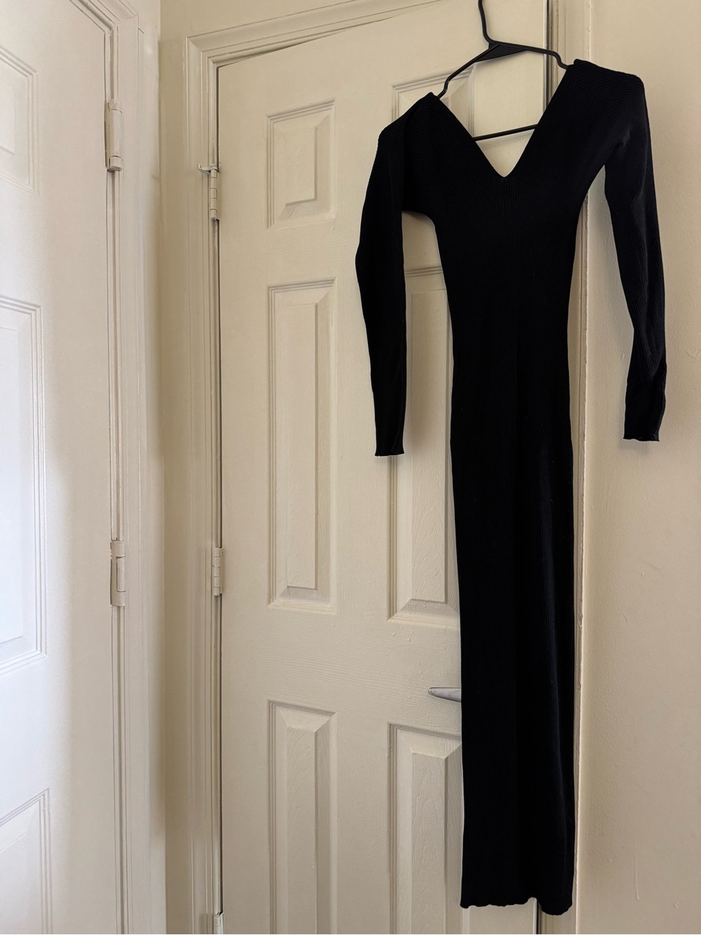 H&M Black Long-Sleeve V-Neck Maxi Dress